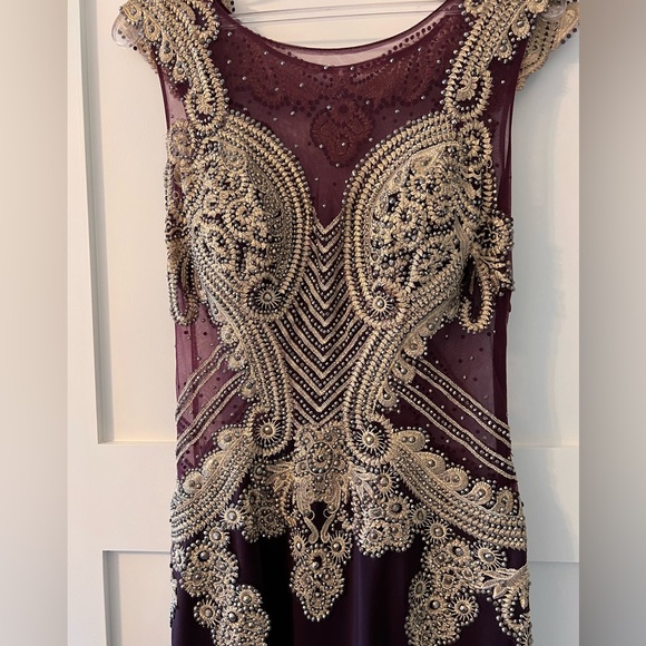 Charlotte Fashion Burgundy & Gold Embellished Gown – Size 10 - Picture 9 of 15